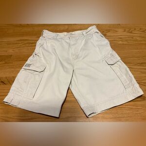 Men's Urban Pipeline Beige Cargo Shorts. Buttoned Pockets. Functional Drawstring